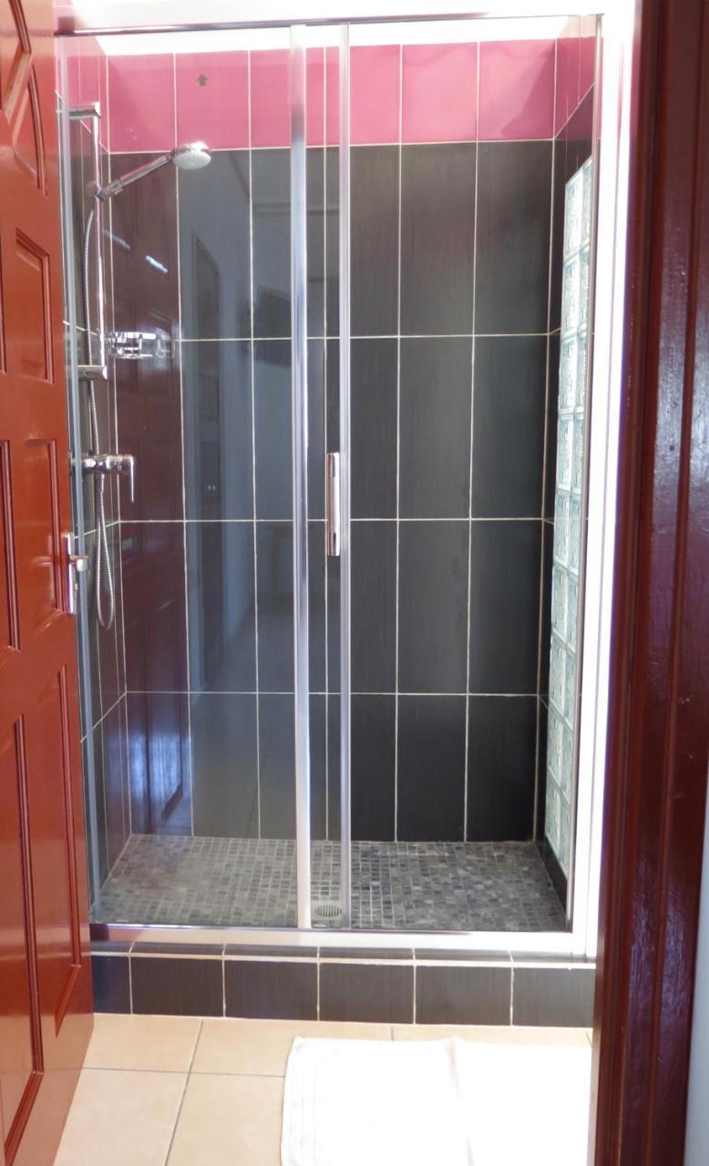 Fadine Self Catering * La Digue